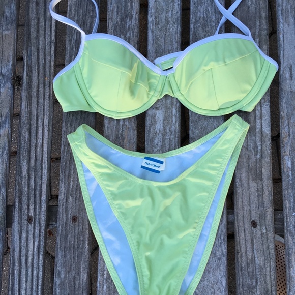 LIKE NEW Very Rare Club Med Bikini (Lime) - Picture 1 of 11